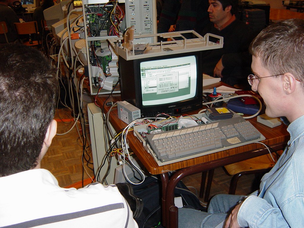 64-falcon-26601177312-o.jpg